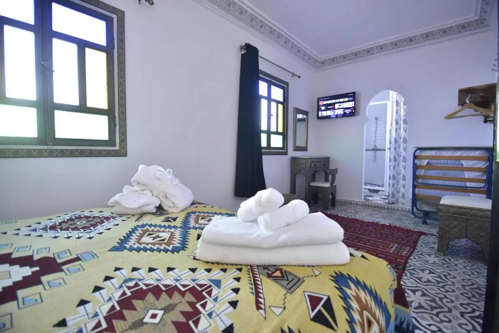 Double room with traditional furnishings at Zoco Riad
